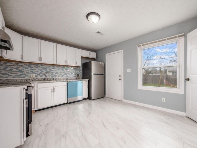 3388 Hilliard Rome Road, Hilliard, OH 43026