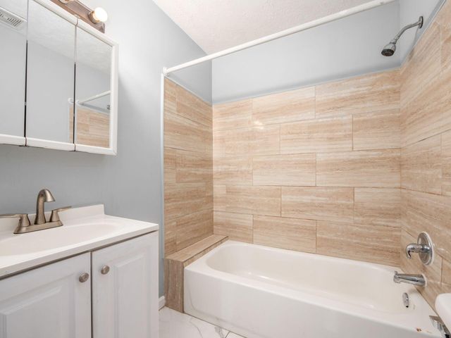 3388 Hilliard Rome Road, Hilliard, OH 43026