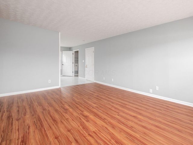 3388 Hilliard Rome Road, Hilliard, OH 43026