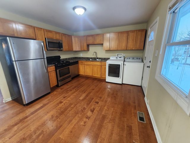 423 Dalhart Avenue, Romeoville, IL 60446