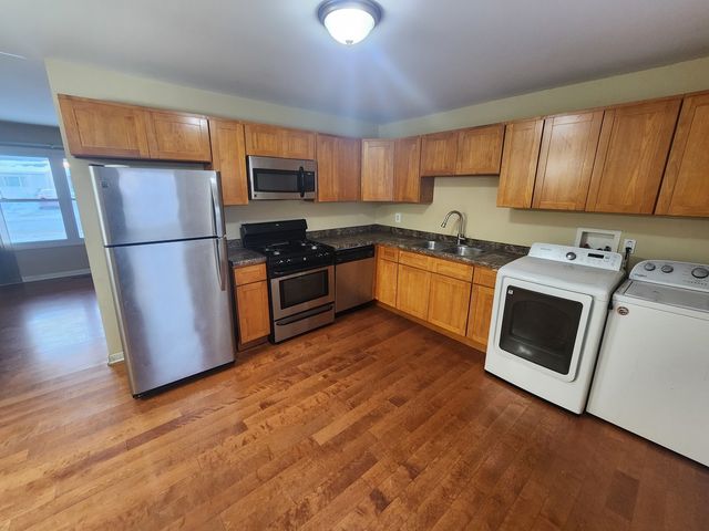 423 Dalhart Avenue, Romeoville, IL 60446