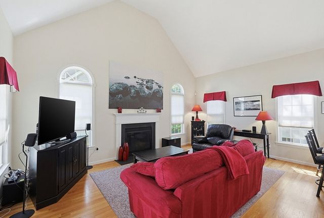 4 Daisy Lane 4, Raynham, MA 02767