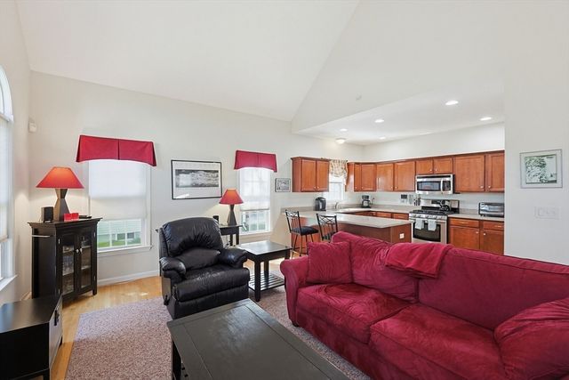 4 Daisy Lane 4, Raynham, MA 02767