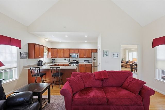 4 Daisy Lane 4, Raynham, MA 02767