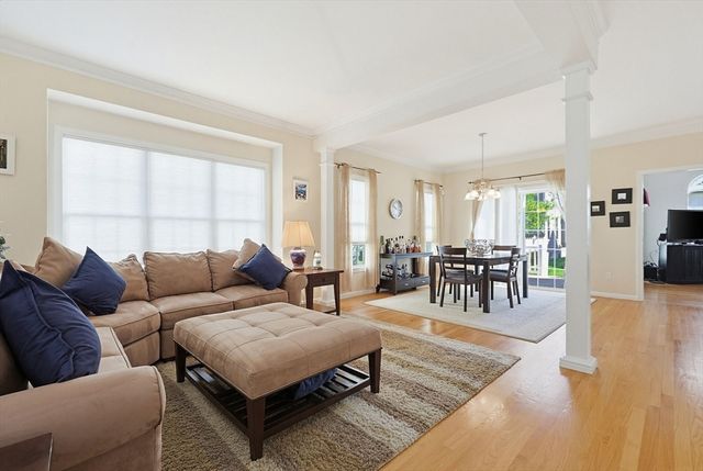 4 Daisy Lane 4, Raynham, MA 02767