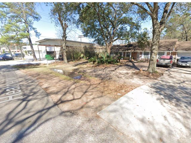 119 Heatherwood Drive, Spring, TX 77386