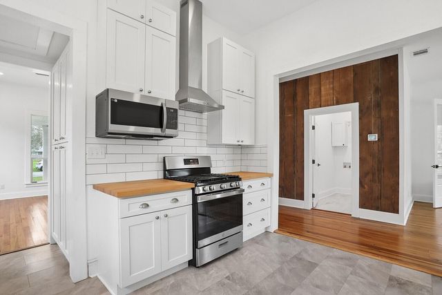 306 Rivers ST, Smithville, TX 78957