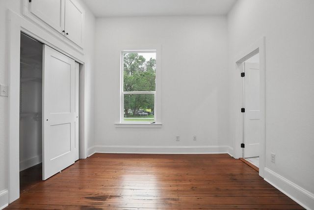 306 Rivers ST, Smithville, TX 78957