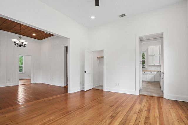 306 Rivers ST, Smithville, TX 78957