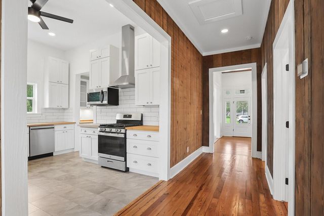 306 Rivers ST, Smithville, TX 78957