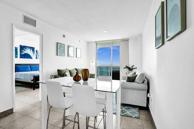 2641 N Flamingo Road 2105n, Sunrise, FL 33323