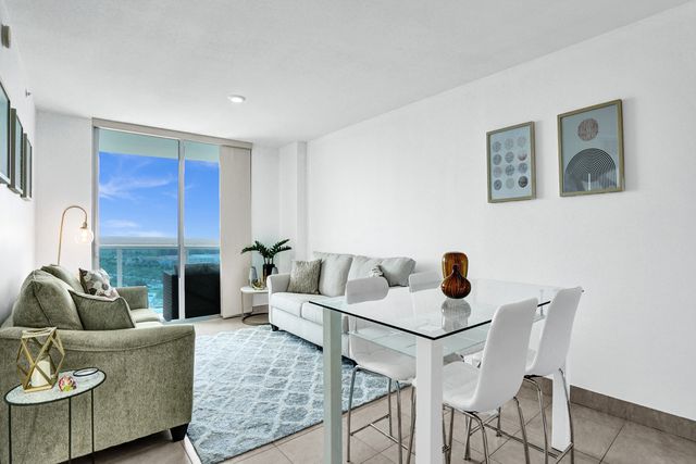 2641 N Flamingo Road 2105n, Sunrise, FL 33323