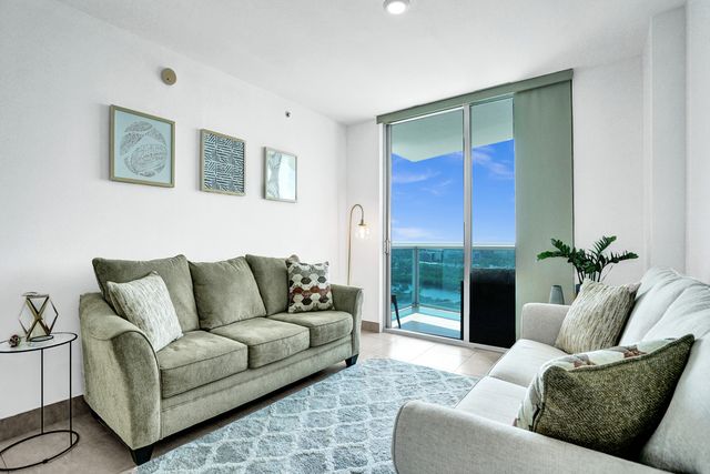 2641 N Flamingo Road 2105n, Sunrise, FL 33323