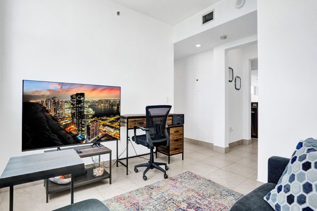 2641 N Flamingo Road 2105n, Sunrise, FL 33323