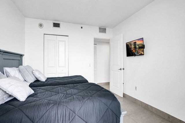 2641 N Flamingo Road 2105n, Sunrise, FL 33323