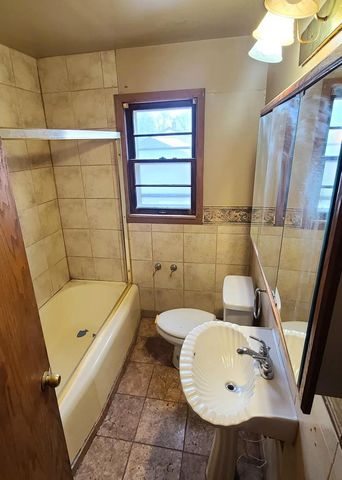 4420 N 71st STREET, Milwaukee, WI 53218