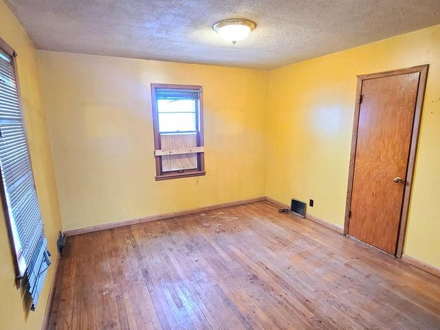 4420 N 71st STREET, Milwaukee, WI 53218