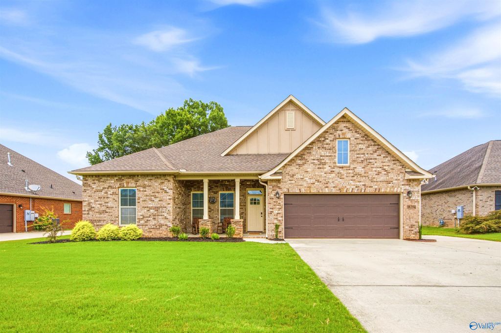 18394 Red Tail Street, Athens, AL 35613