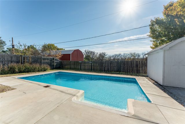 610 Betsy Ross Drive, Arlington, TX 76002