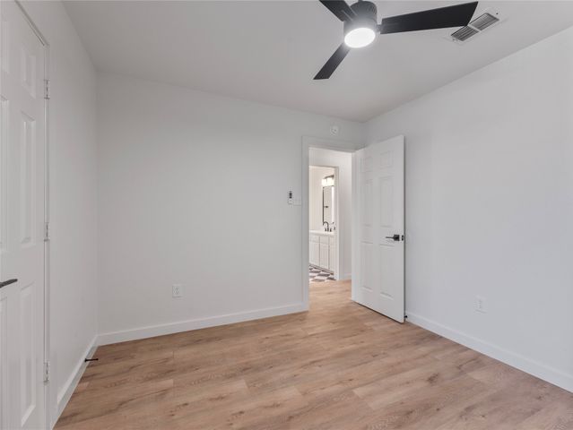 610 Betsy Ross Drive, Arlington, TX 76002