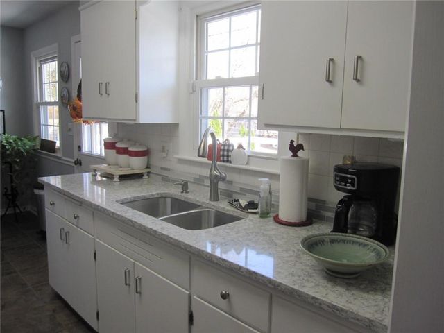 2105 Chambers Avenue, St Joseph, MO 64506