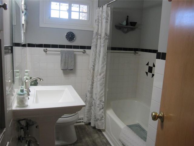 2105 Chambers Avenue, St Joseph, MO 64506