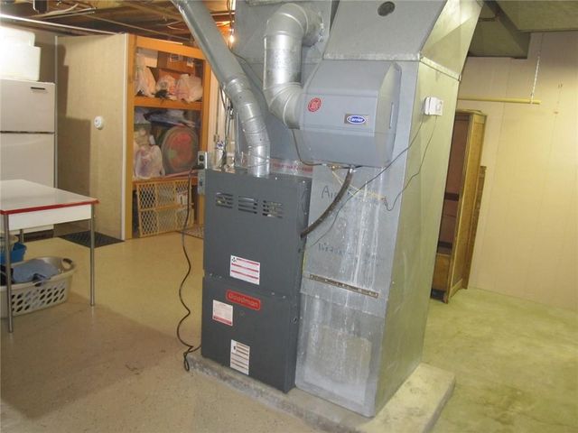 2105 Chambers Avenue, St Joseph, MO 64506