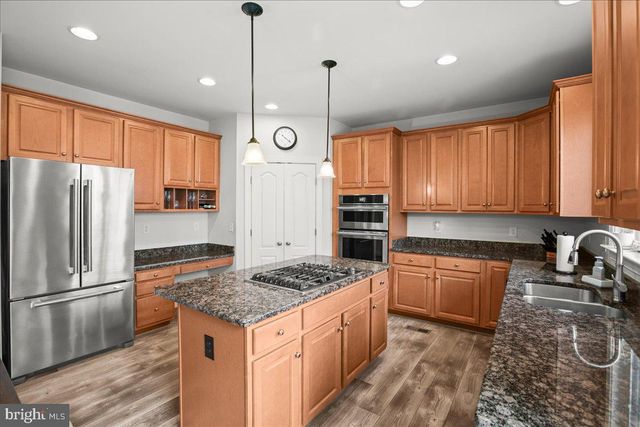 9141 AUTUMN GLORY LN, Bristow, VA 20136