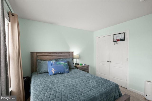 9141 AUTUMN GLORY LN, Bristow, VA 20136