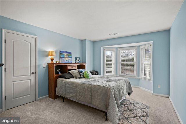 9141 AUTUMN GLORY LN, Bristow, VA 20136