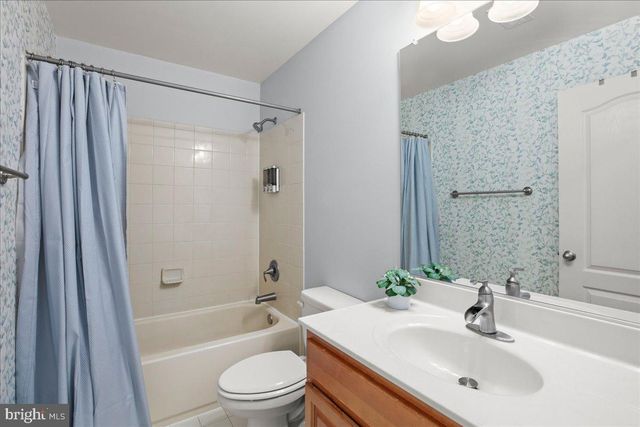 9141 AUTUMN GLORY LN, Bristow, VA 20136