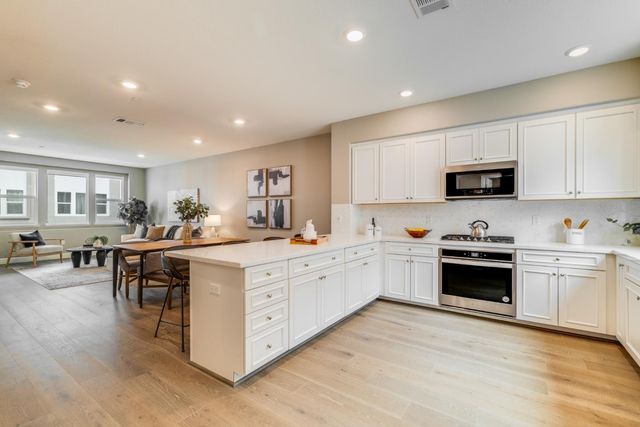 286 AGUSTIN NARVAEZ Street UNIT 3, San Jose, CA 95136