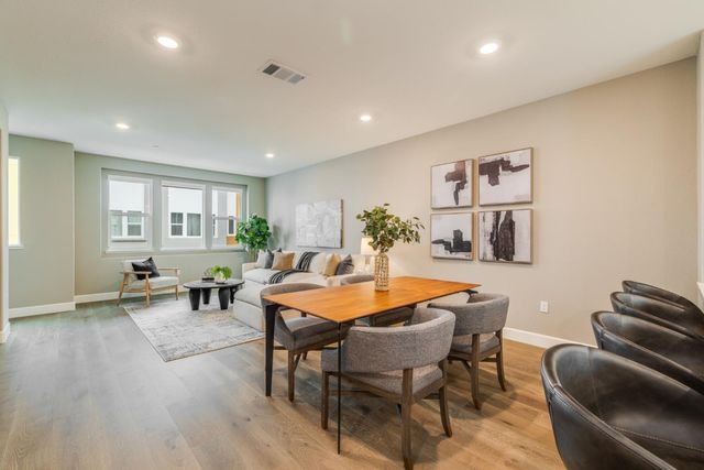 286 AGUSTIN NARVAEZ Street UNIT 3, San Jose, CA 95136