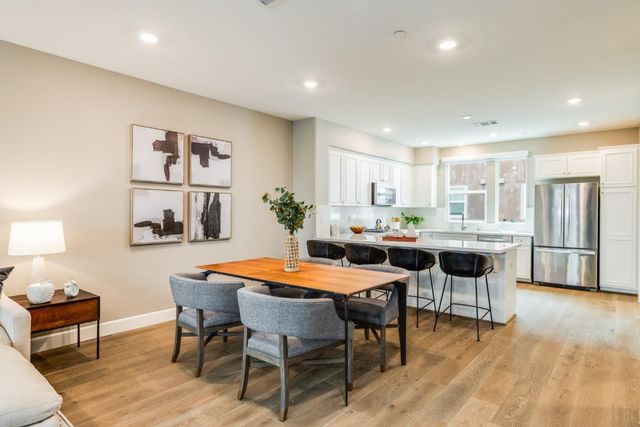 286 AGUSTIN NARVAEZ Street UNIT 3, San Jose, CA 95136