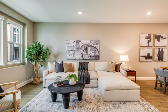 286 AGUSTIN NARVAEZ Street UNIT 3, San Jose, CA 95136