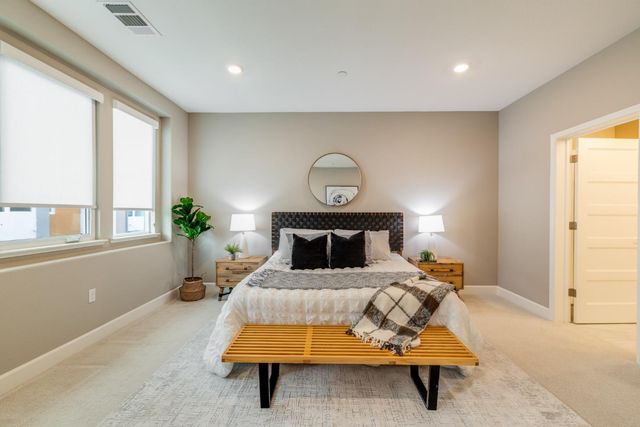 286 AGUSTIN NARVAEZ Street UNIT 3, San Jose, CA 95136
