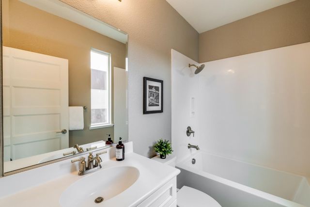 286 AGUSTIN NARVAEZ Street UNIT 3, San Jose, CA 95136