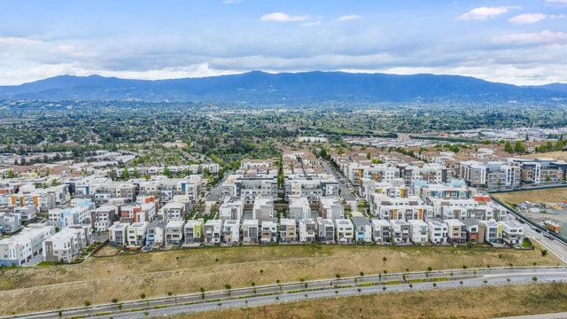 286 AGUSTIN NARVAEZ Street UNIT 3, San Jose, CA 95136