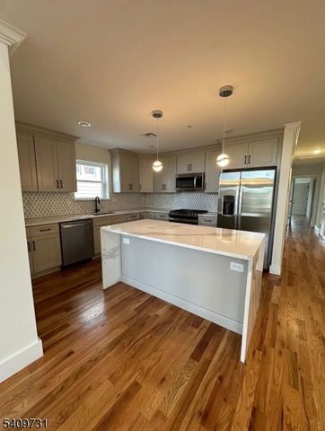 319 Renner Ave, Newark City, NJ 07112