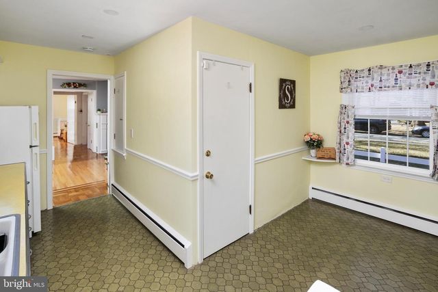 9 WOODLAND RD, Bordentown, NJ 08505