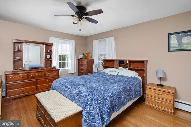 9 WOODLAND RD, Bordentown, NJ 08505