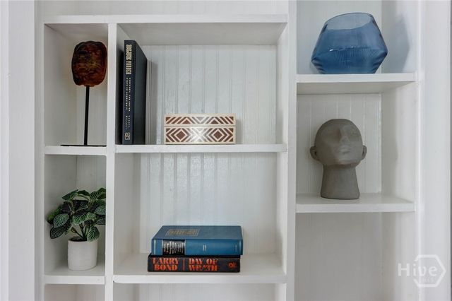 315 W Hall Street, Savannah, GA 31401