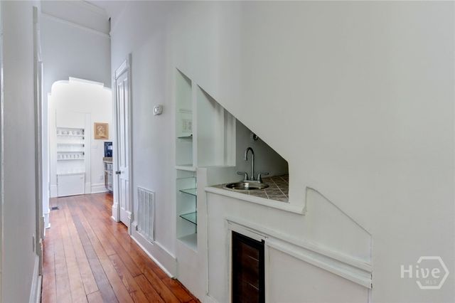 315 W Hall Street, Savannah, GA 31401