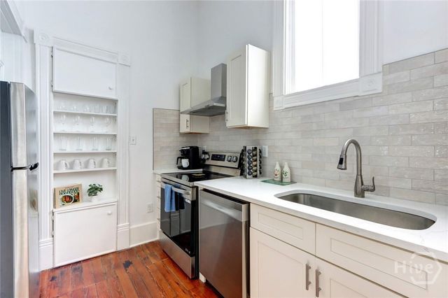 315 W Hall Street, Savannah, GA 31401