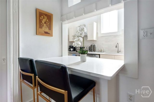 315 W Hall Street, Savannah, GA 31401