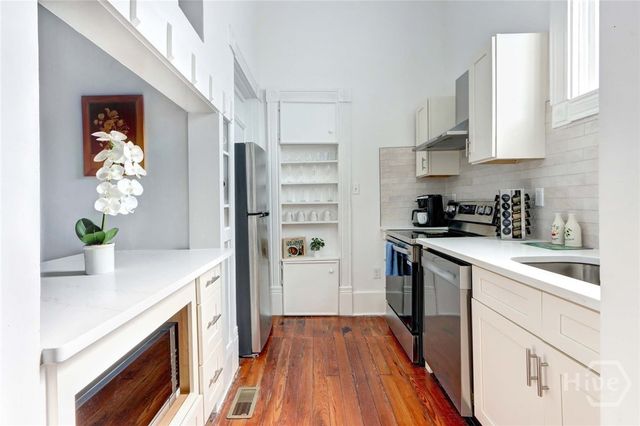 315 W Hall Street, Savannah, GA 31401