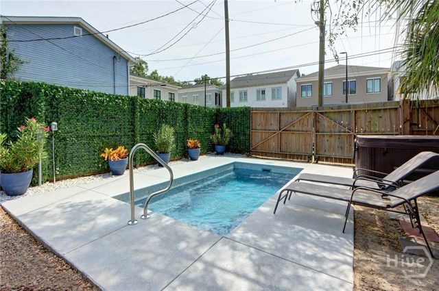 315 W Hall Street, Savannah, GA 31401