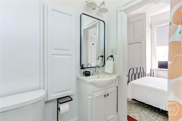 315 W Hall Street, Savannah, GA 31401