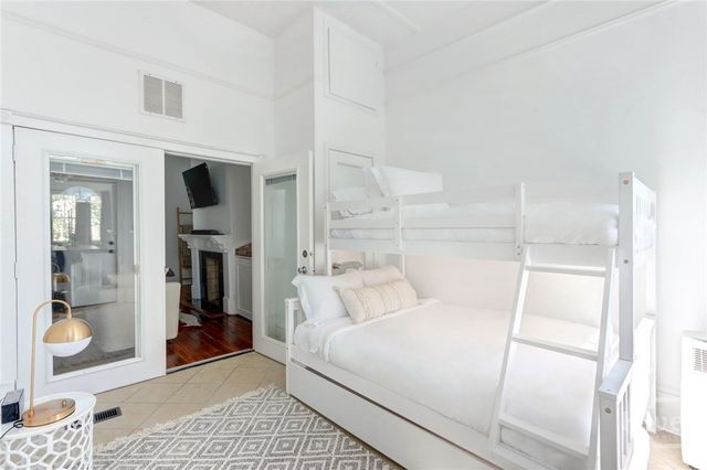 315 W Hall Street, Savannah, GA 31401