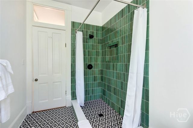 315 W Hall Street, Savannah, GA 31401